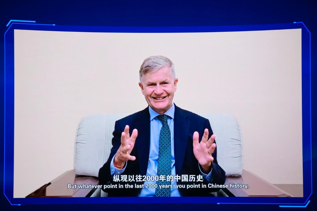 聯(lián)合國(guó)前副秘書長(zhǎng)、歐盟-亞洲中心主席埃里克·索爾海姆：人工智能、大數(shù)據(jù)、5G與可再生能源的相互融合